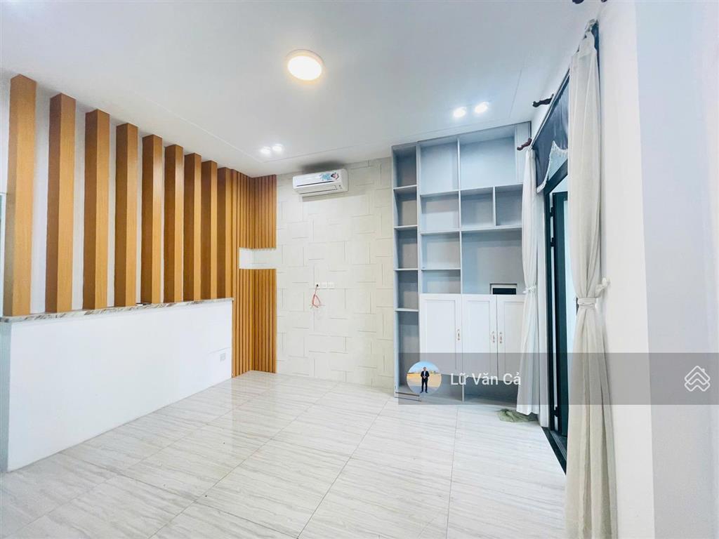 Nhà phố 96m2, hoàn thiện cơ bản, 17 tỷ,  0907 860 ***