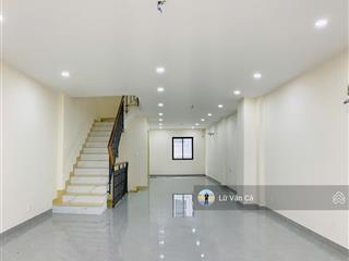 Cho thuê nhanh shophouse lakeview song hành,dt 5x20m 1 trệt 1 lửng 3 lầu nội thất mới có tháng máy