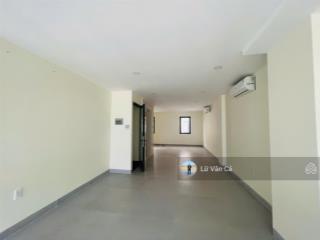 Cho thuê shophouse mặt tiền song hành lakeview city, dt 5x20m 5 lầu sử dụng, có thang máy, giá 45tr