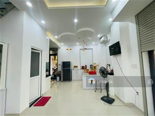 Cho thuê căn góc nhà phố full 40 triệu,  0907 860 ***