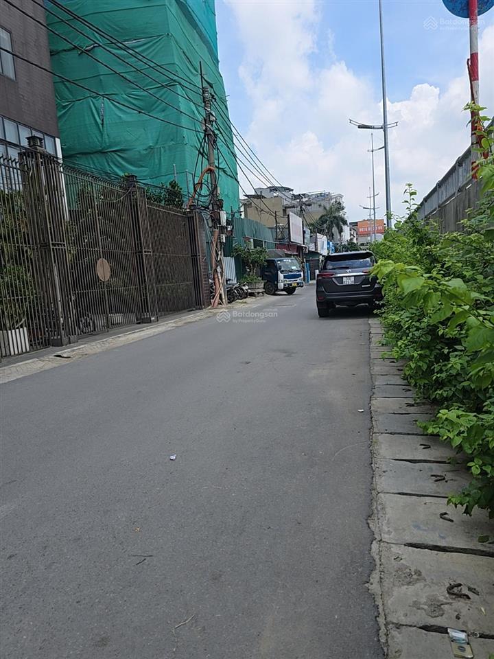 Hàng hiếm mặt phố, âu cơ bên lẻ, hai thoáng. 25,9 tỷ, 140m2, đất thổ cư, pháp lý đầy đủ