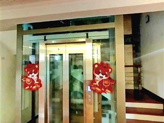 Bán tòa nhà mặt phố trúc bạch, 130m2 , 7 tầng, thang máy , vỉa hè, kinh doanh. 67,5 tỷ ,có tl