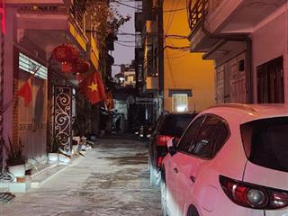 Bán nhà ngọc thụy long biên dân xây 3 thoáng gara ô tô 45m 4 tầng giá 9,5 tỷ sổ đỏ vuông đẹp