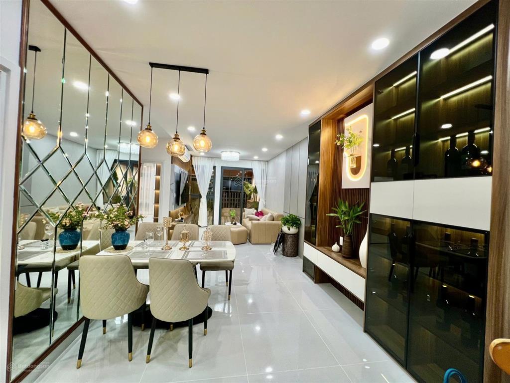 Bán gấp ch sân vườn sky garden ii tại nguyễn văn linh, 9,6 tỷ, 89m2 + sân, q7, hcm