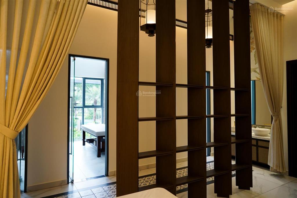 Bán căn hộ 2 phòng ngủ 96m2 tại phân khu diamond centery