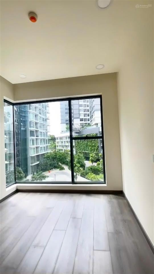 Bán căn hộ 2 phòng ngủ 96m2 tại phân khu diamond centery