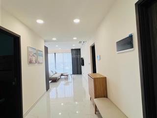 Cho thuê căn hộ 3pn thiết kế ban công dài tại phân khu diamond centery