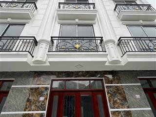 Phải thật sự nhanh tay. nhà 4 tầng  s 52m2  trước nhà đường rộng 4 mét  3 mặt siêu thoáng