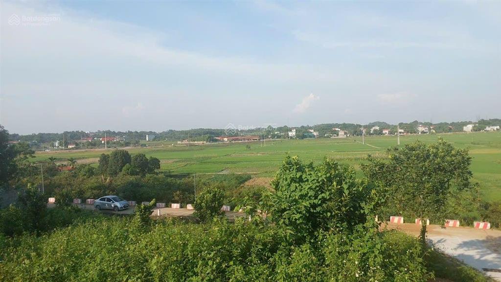 Bán 400m2 đất đô thị phường tùng thiện, sát tỉnh lộ, sát hồ, mặt tiền rộng giá cực rẻ