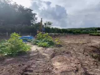 Bán lô đất 1000m2 giá chỉ 800 ngàn / m2 , ngang 5 nở hậu 25m
