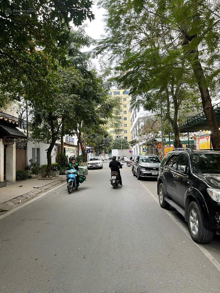 Cho thuê biệt thự sân vườn mễ trì hạ, nam từ liêm 200 m2, 4 tầng mới đẹp