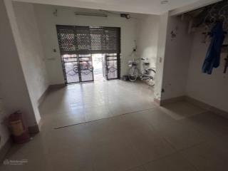 Cho thuê cửa hàng 24 phố chùa vua (chợ trời) mt 4,4m  dt 29m2  9,5 tr