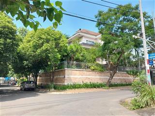 Bán biệt thự mặt tiền einstein, làng đại học thủ đức, 1615m2, ngang 32m, nhỉnh 100 tỷ