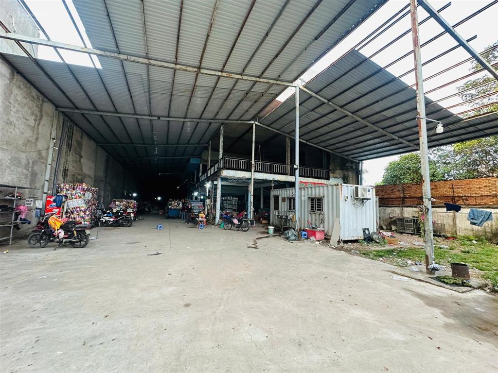 Bán mặt bằng kinh doanh vip 2400m2 full thổ cư, tân đông hiệp, dĩ an chỉ gần 28tr/m2