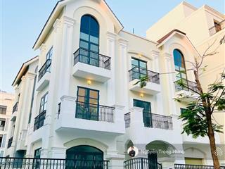 Cho thuê căn biệt thự đơn lập thiết kế đẹp, sang trọng bậc nhất tại vinhomes grand park