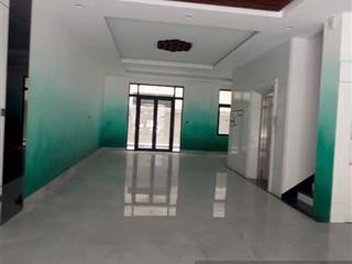 Cho thuê trệt + lầu 1 nhà phố manhattan  diện tích 126m2 kế bên trường học vinschool