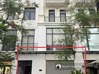 Cho thuê tầng trệt nhà phố 126m2 lối đi riêng, máy lạnh âm trần khu nhà phố vinhomes grand park