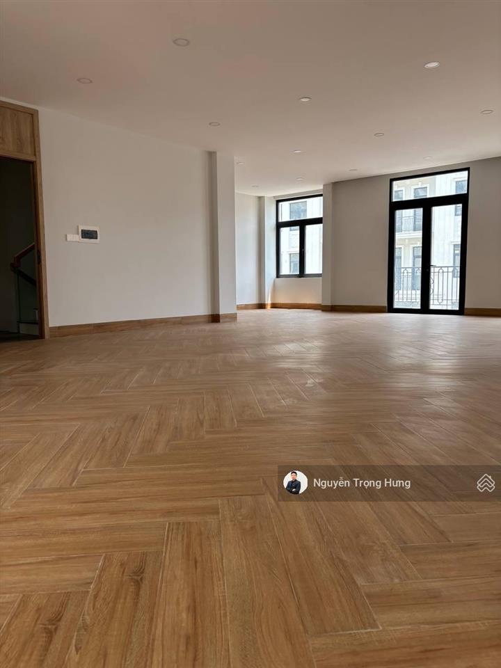 Nắm tất cả giỏ hàng cho thuê tầng làm văn phòng, spa, lớp học, để ở,... tại vinhomes quận 9 giá tốt