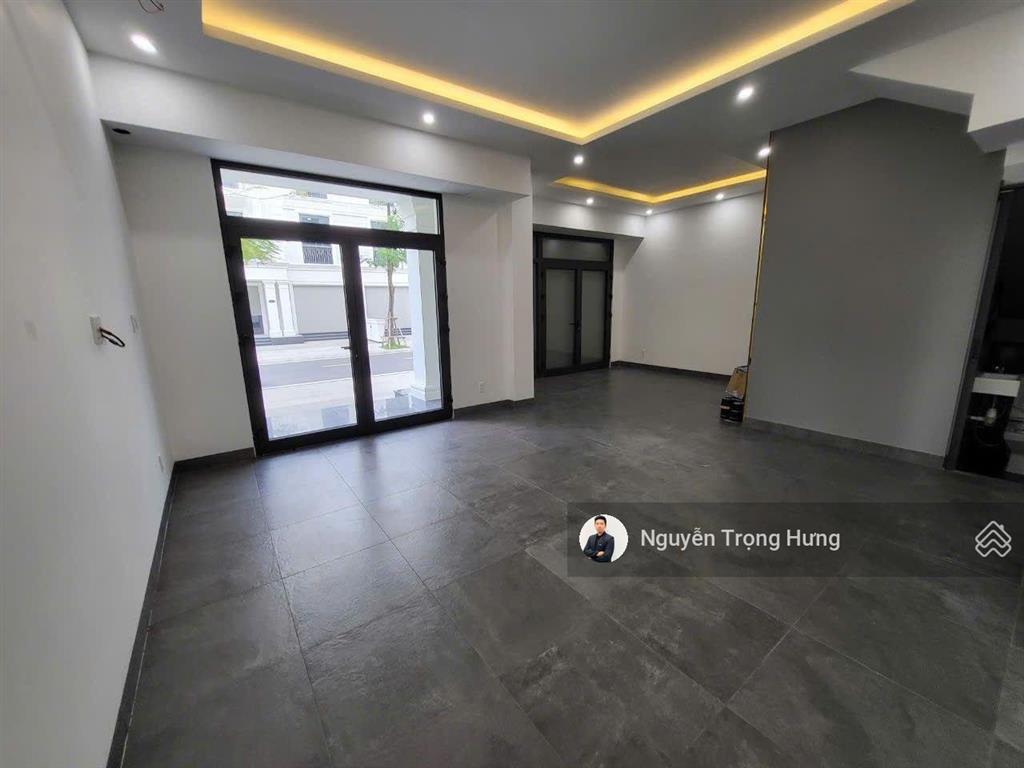 Nắm tất cả giỏ hàng cho thuê tầng làm văn phòng, spa, lớp học, để ở,... tại vinhomes quận 9 giá tốt