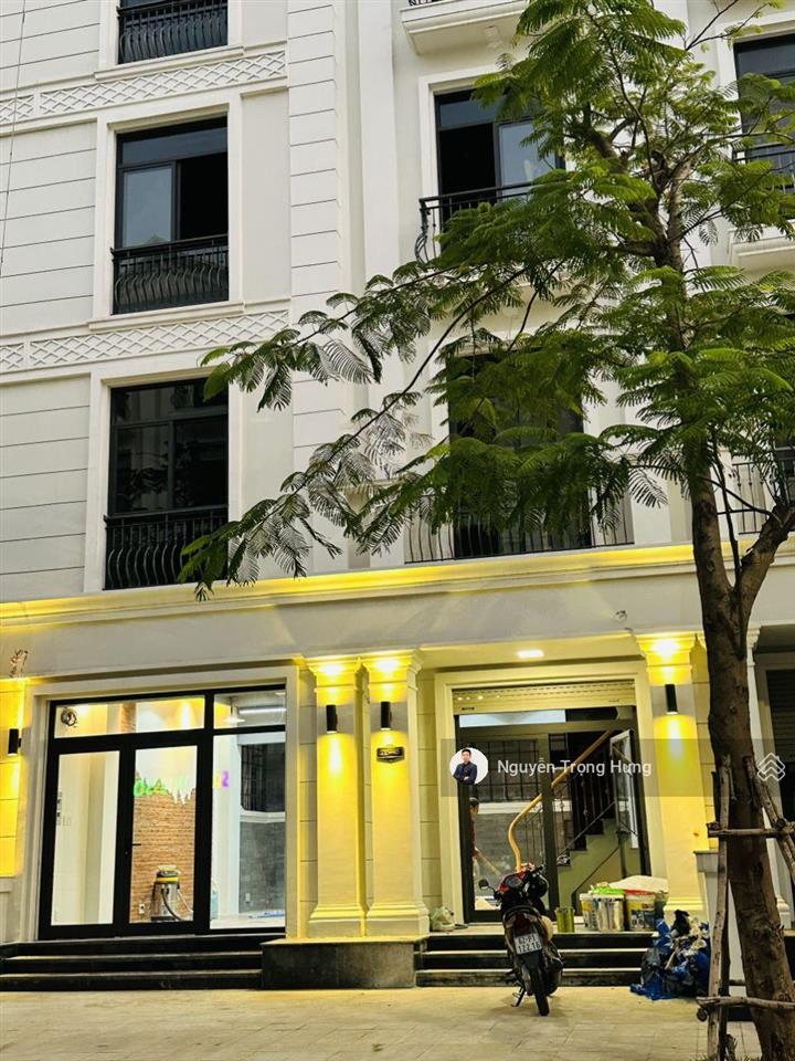 Nắm tất cả giỏ hàng cho thuê tầng làm văn phòng, spa, lớp học, để ở,... tại vinhomes quận 9 giá tốt