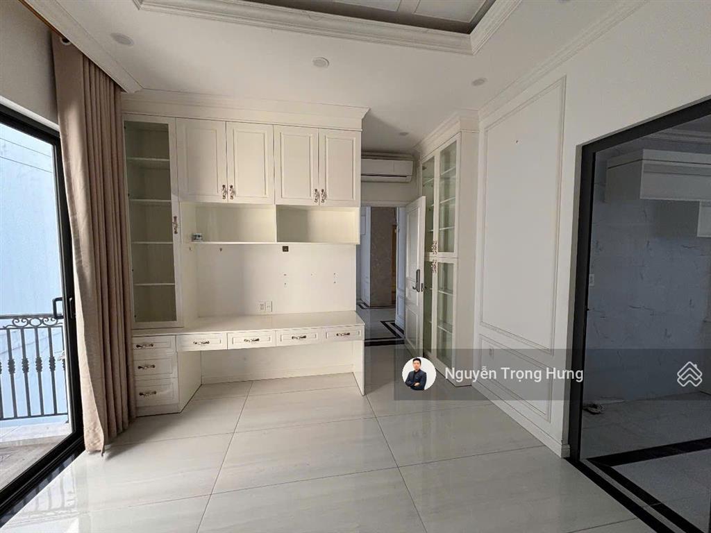 Duy nhất tại vinhomes căn biệt thự đẳng cấp 320m2 căn góc, sân vườn thoáng mát, có nội thất