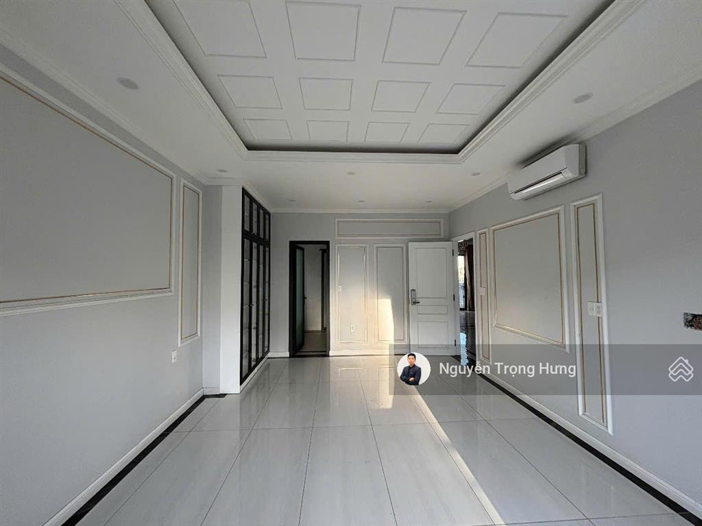 Duy nhất tại vinhomes căn biệt thự đẳng cấp 320m2 căn góc, sân vườn thoáng mát, có nội thất