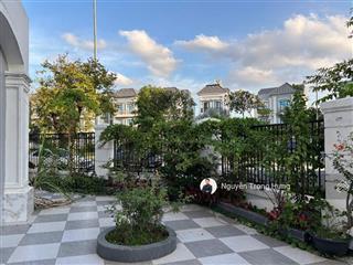 Duy nhất tại vinhomes căn biệt thự đẳng cấp 320m2 căn góc, sân vườn thoáng mát, có nội thất