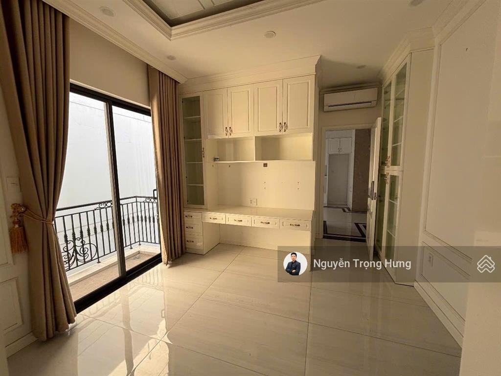 Duy nhất tại vinhomes căn biệt thự đẳng cấp 320m2 căn góc, sân vườn thoáng mát, có nội thất