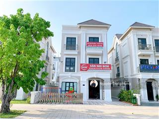 Cho thuê căn biệt thự ngay trục nxlp  đối diện dãy thương mại dịch vụ trục đường chính đông đúc