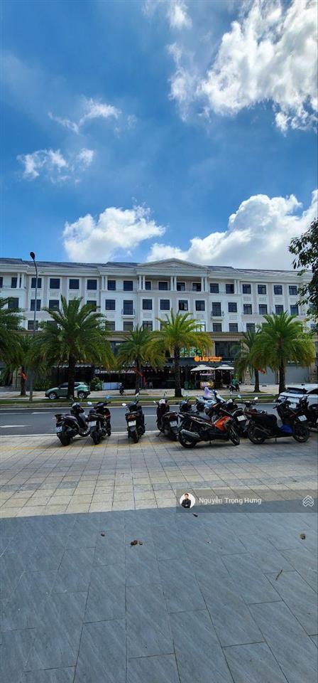 Cho thuê căn biệt thự ngay trục nxlp  đối diện dãy thương mại dịch vụ trục đường chính đông đúc