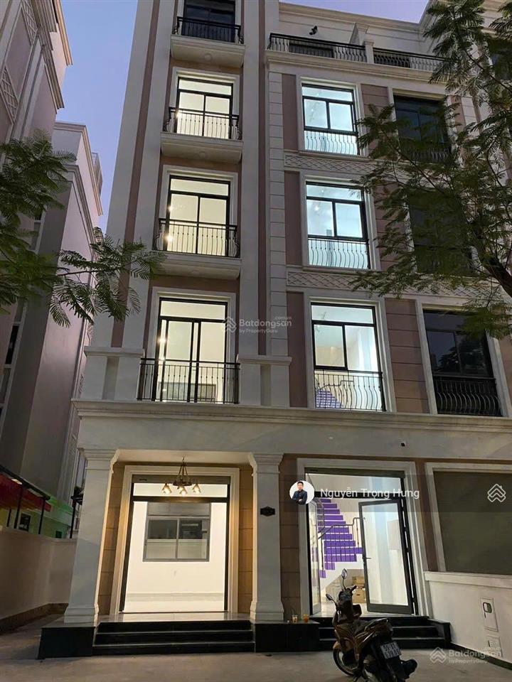 Vinhomes grand park quận 9 cho thuê nhà phố 5 tầng có bếp nhà thiết kế đẹp