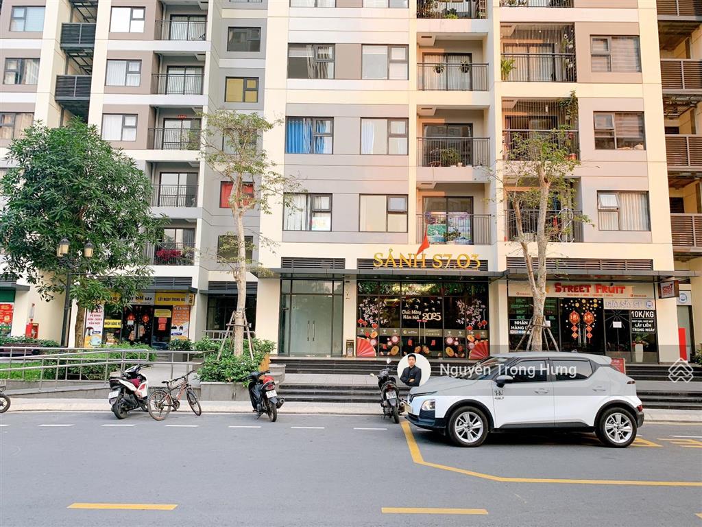 Bán shophouse khối đế chung cư vinhomes grand park có sẵn hợp đồng thuê chỉ từ 4,7 tỷ có sổ hồng