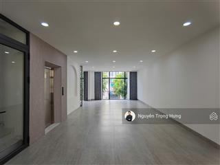 Cho thuê trệt + lầu 1 nhà phố manhattan  diện tích 126m2 kế bên trường học vinhomes grand park