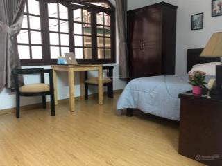 Căn hộ dịch vụ quận 1 (studio)  đường lê thánh tôn