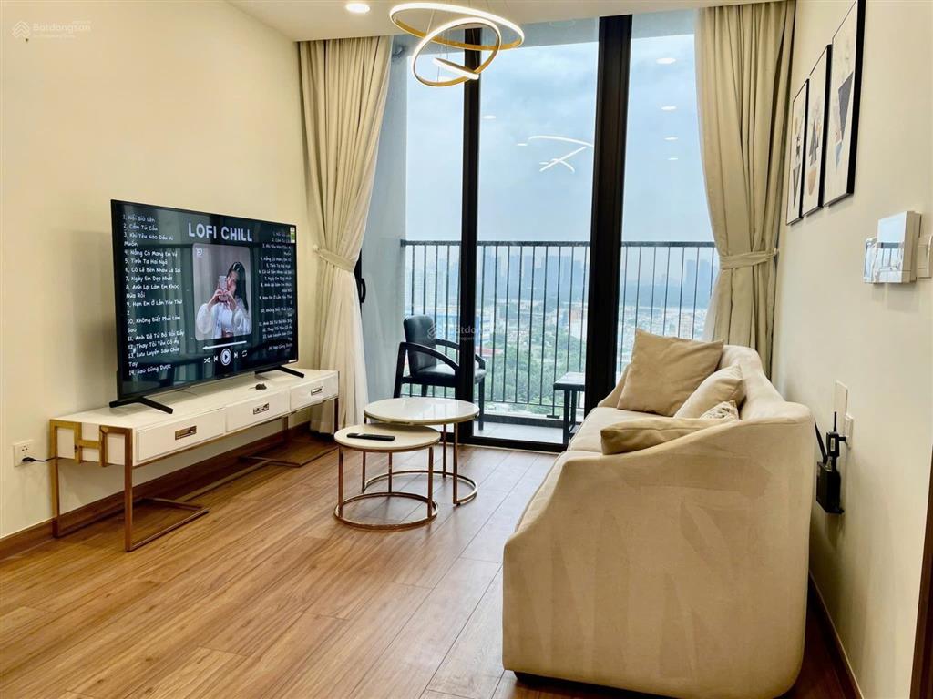Bán căn 2n gold season 59m2 full nội thất tầng đẹp thoáng mát sổ đỏ lâu dài. ngay 0976 299 ***