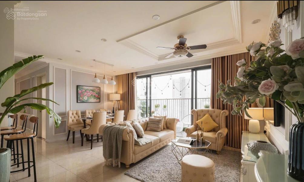 Bán căn 3n goldseason 8,9 tỷ, 102m2 full nội thất sổ đỏ lâu dài ban công đông nam. 0976 299 ***