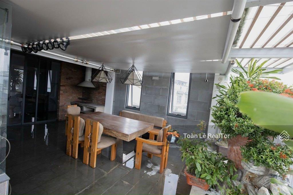 Biệt thư khu compound phú nhuận ngang 7.1m  4 tầng st  xe hơi đậu 3 chiếc  giá chỉ 26 tỷ tl