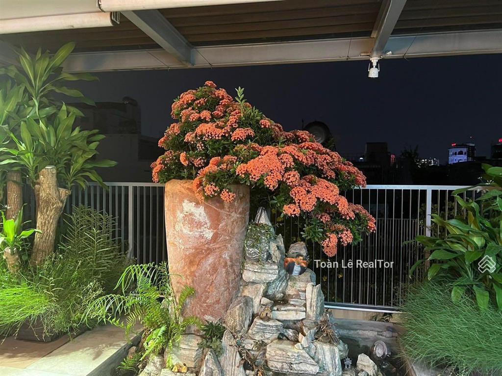 Biệt thư khu compound phú nhuận ngang 7.1m  4 tầng st  xe hơi đậu 3 chiếc  giá chỉ 26 tỷ tl
