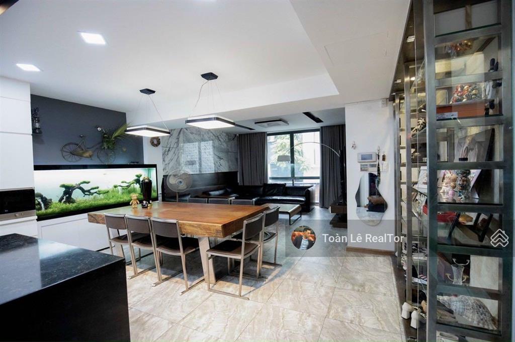 Biệt thư khu compound phú nhuận ngang 7.1m  4 tầng st  xe hơi đậu 3 chiếc  giá chỉ 26 tỷ tl