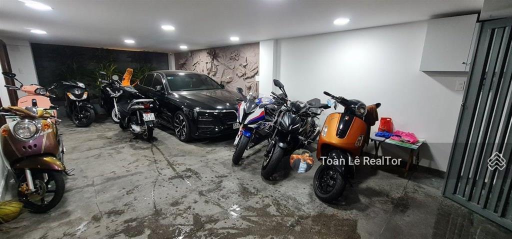 Biệt thư khu compound phú nhuận ngang 7.1m  4 tầng st  xe hơi đậu 3 chiếc  giá chỉ 26 tỷ tl