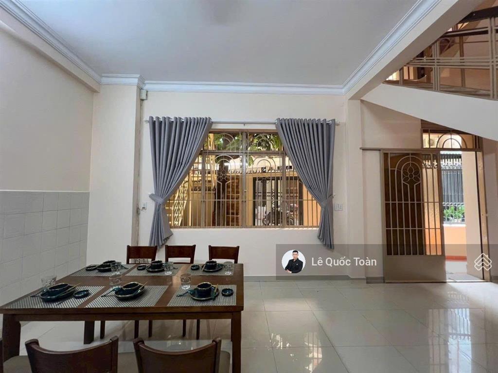 Nhà đẹp 2 mặt tiền hxh nguyễn cửu vân, giáp q1, 4 tầng, dt 5,7x12,6m, full nội thất, chỉ 15 tỷ tl