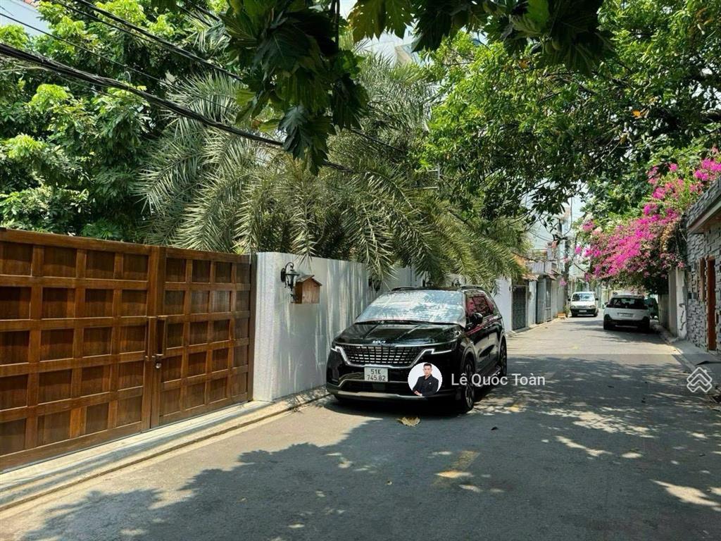 Nhà đẹp 2 mặt tiền hxh nguyễn cửu vân, giáp q1, 4 tầng, dt 5,7x12,6m, full nội thất, chỉ 15 tỷ tl