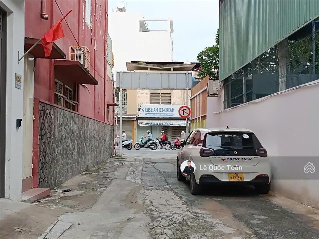 Gấp bán! hẻm 2 xe hơi tránh nhau nguyễn kiệm, pn. dt 4x16m (vuông vức), 3 tầng giảm chỉ 11,7 tỷ tl