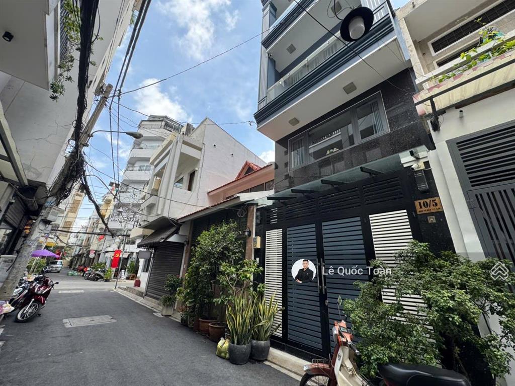 Còn duy nhất 1 căn, hxh siêu đẹp đoàn thị điểm, pn, dt 4x13m 2 tầng ctxd 5 tầng  giá chỉ 12 tỷ