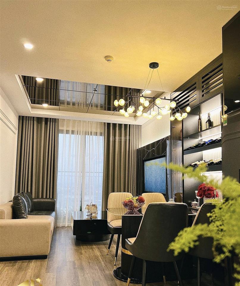 (căn mới  sổ lâu dài) chính chủ cần bán căn hộ 2 phòng ngủ 71m2 giá 4.9tỷ tại rose town