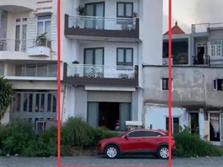 Mặt tiền sông vàm thuật 4,7x15 nhà 3 lầu giá 8 tỷ 5