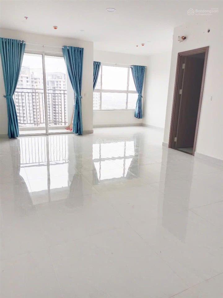 Bán ot sunrise riverside nhà htcb tầng cao view sông thoáng, giá 2.7tỷ bao hết
