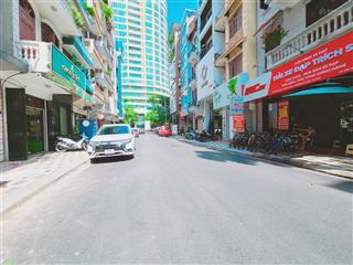 Bán đất tại lạc long quân, 40 tỷ, 160m2, ngõ rộng 10m, sát mặt phố, 50m ra hồ tây