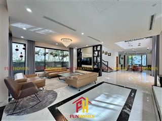 Vinhomes riverside cho thuê bt đơn lập cạnh công viên, gần trường bis, nội thất hiện đại