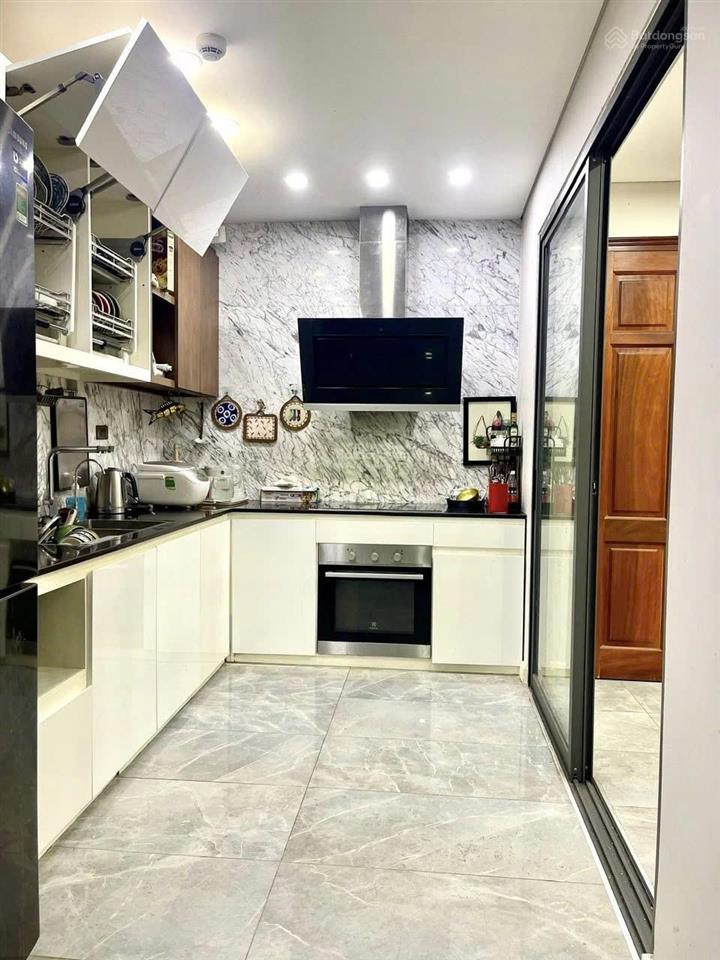 Chung cư phạm văn đồng dt 65m² 2pn ở ngay tặng toàn bộ nội thất chỉ nhỉnh 4 tỷ